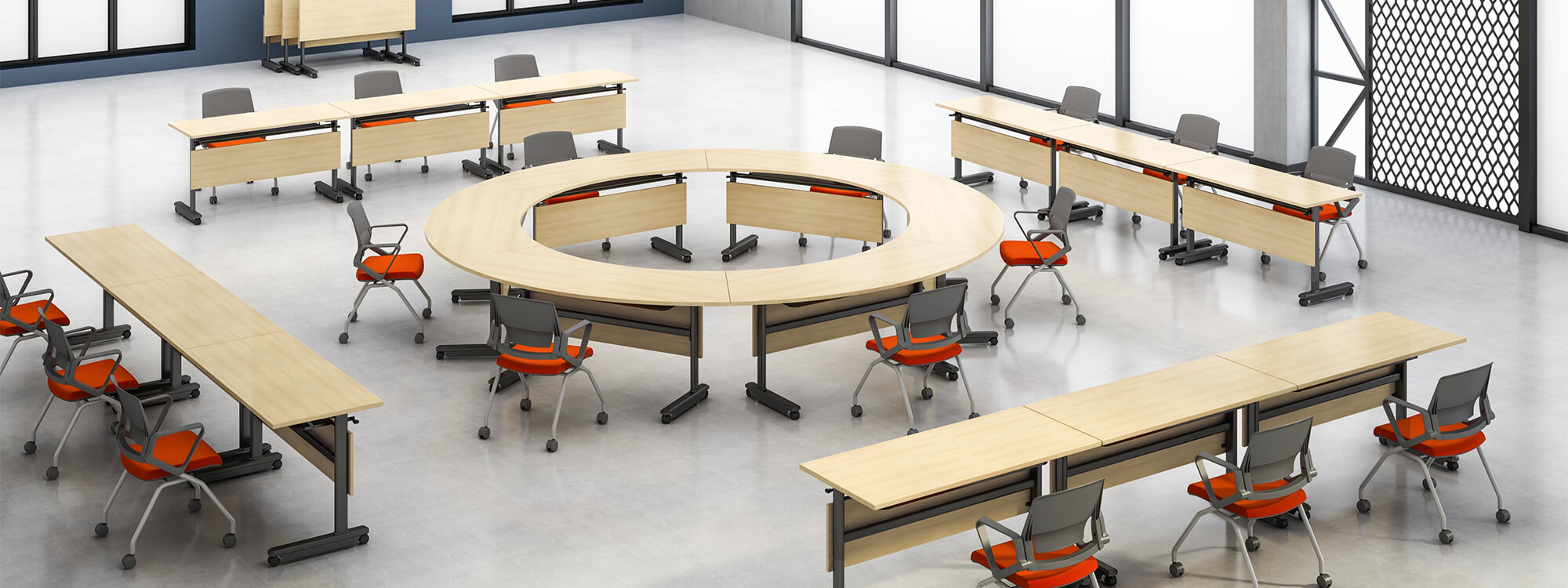 يمكن أن تتكون من طاولات تدريب خشبية مستديرة ومستطيلة ومكاتب متحركة